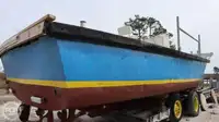 गस्त नौका विक्रीसाठी