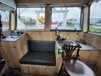 वर्क बोटी विक्रीसाठी