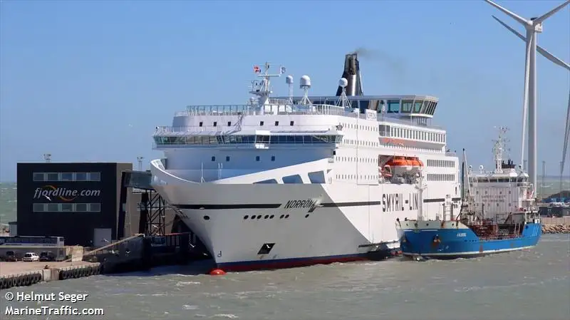 तेल/रासायनिक टँकर विक्रीसाठी