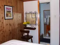 फ्लोटिंग हॉटेल विक्रीसाठी