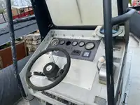 रिजिड इन्फ्लेटेबल बोट विक्रीसाठी