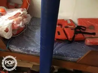 पुरवठा जहाज विक्रीसाठी
