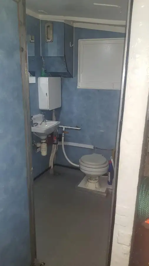 रो-रो जहाज विक्रीसाठी