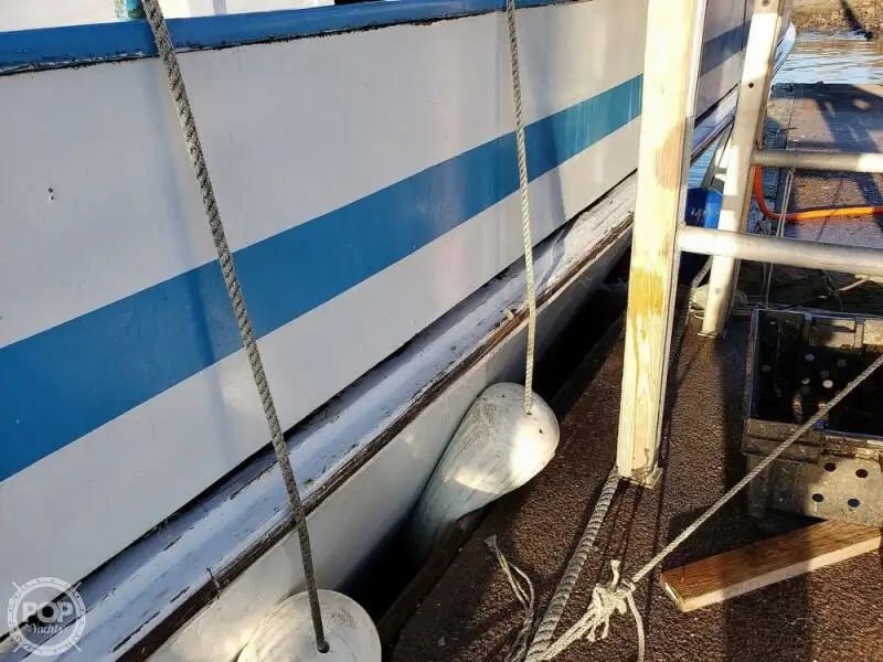 फेरी जहाज विक्रीसाठी