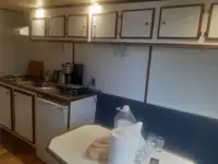 कंटेनर जहाज विक्रीसाठी