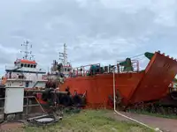 रेफ्रिजर जहाज विक्रीसाठी