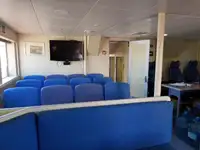 गस्त नौका विक्रीसाठी