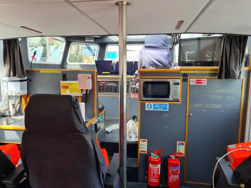कॅटामारन विक्रीसाठी