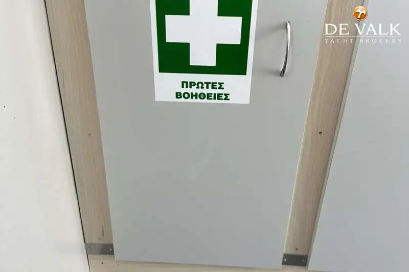 फेरी जहाज विक्रीसाठी