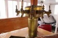 फेरी जहाज विक्रीसाठी