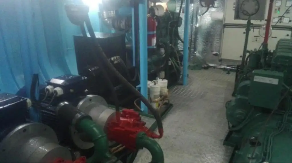 वर्क बोटी विक्रीसाठी