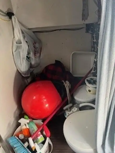 वर्क बोटी विक्रीसाठी