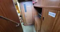 गस्त नौका विक्रीसाठी