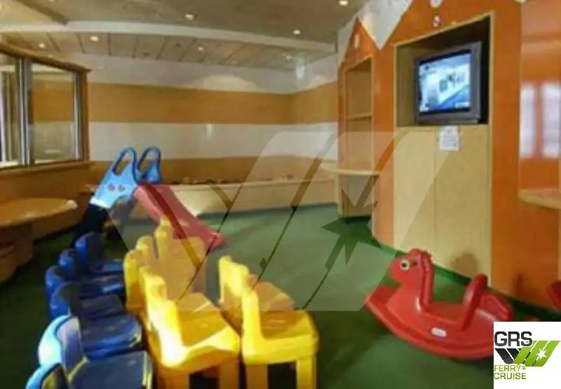 रो-रो जहाज विक्रीसाठी