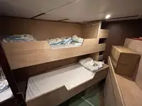 सर्वेक्षण जहाज विक्रीसाठी