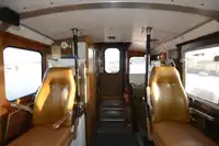 पायलट बोट विक्रीसाठी