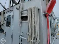 लाइफबोट विक्रीसाठी