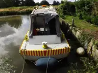 वर्क बोटी विक्रीसाठी