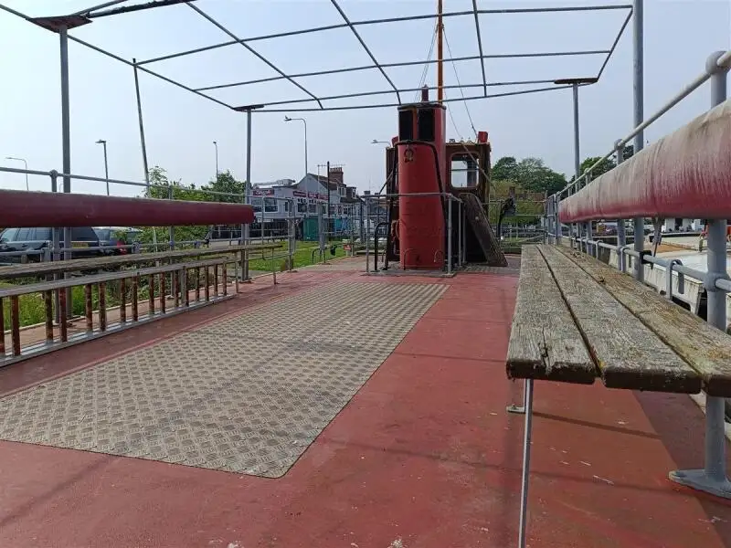 फेरी जहाज विक्रीसाठी