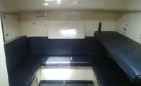 पायलट बोट विक्रीसाठी