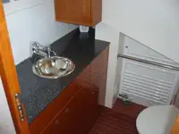 गस्त नौका विक्रीसाठी