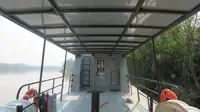 गस्त नौका विक्रीसाठी