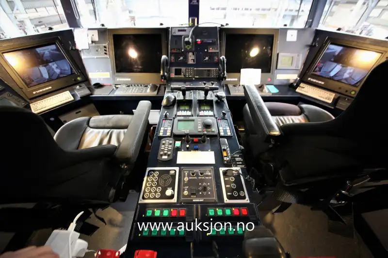 कॅटामारन विक्रीसाठी