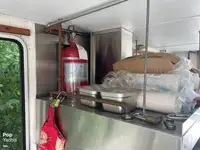 कॅटामारन विक्रीसाठी