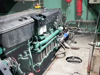 लाइव्ह मासे वाहून नेणारे जहाज विक्रीसाठी