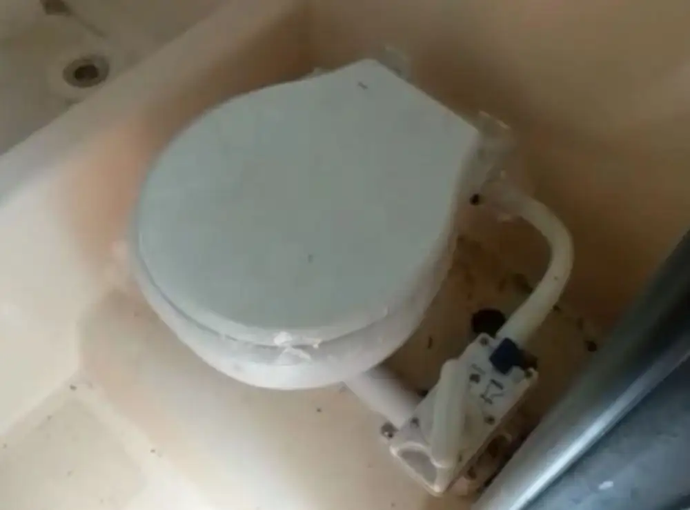 क्रू बोट विक्रीसाठी