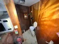 टोबोट विक्रीसाठी