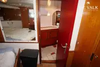 संशोधन जहाज विक्रीसाठी
