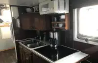 ट्रॉलर विक्रीसाठी