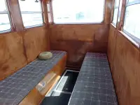 वर्कबोट विक्रीसाठी