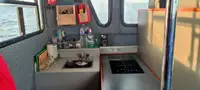 कंटेनर जहाज विक्रीसाठी