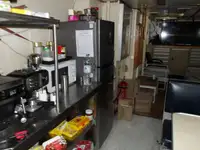 संशोधन जहाज विक्रीसाठी