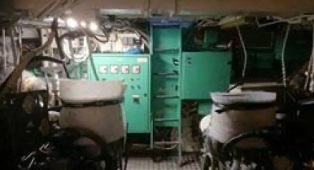 वर्क बोटी विक्रीसाठी