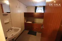 फ्लोटिंग हॉटेल विक्रीसाठी