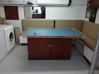 कंटेनर जहाज विक्रीसाठी