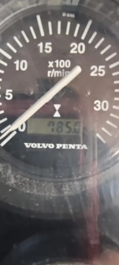 लाइफबोट विक्रीसाठी