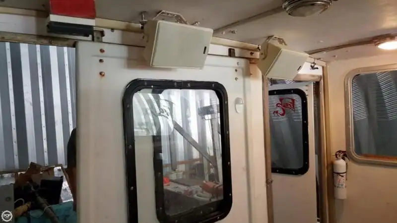 ट्रॉलर विक्रीसाठी