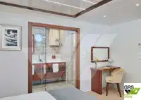 क्रूझ जहाज विक्रीसाठी