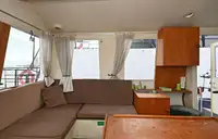 कॅटामारन विक्रीसाठी