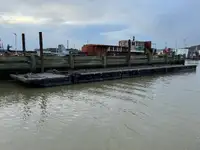 पॉन्टून विक्रीसाठी