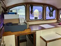 क्रू बोट विक्रीसाठी