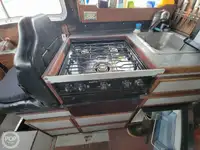 लाइफबोट विक्रीसाठी