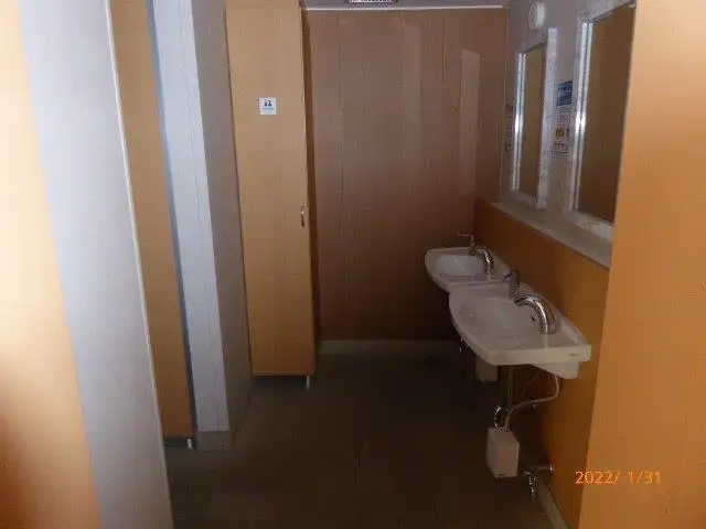 फेरी जहाज विक्रीसाठी