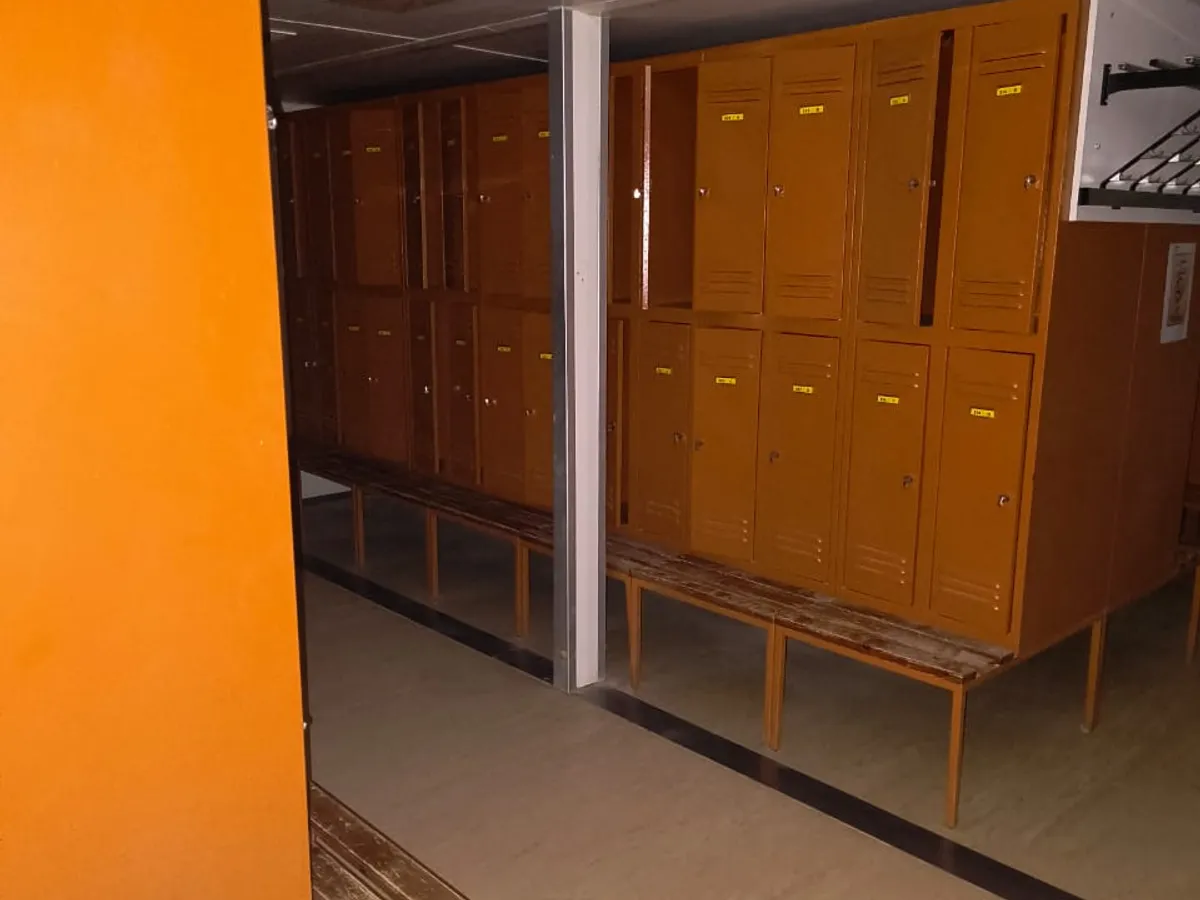 निवास बार्ज विक्रीसाठी