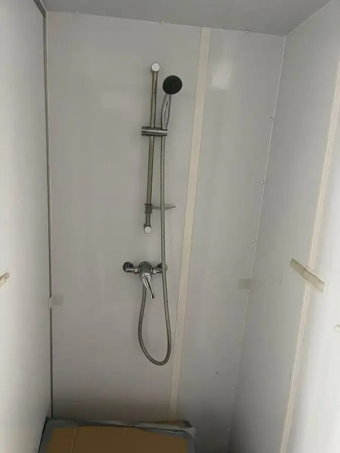 कंटेनर जहाज विक्रीसाठी