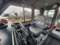 वर्क बोटी विक्रीसाठी